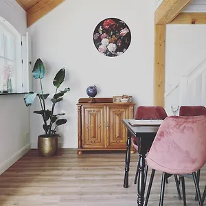 https://noxem-bb.amsterdamhotelsnl.com
